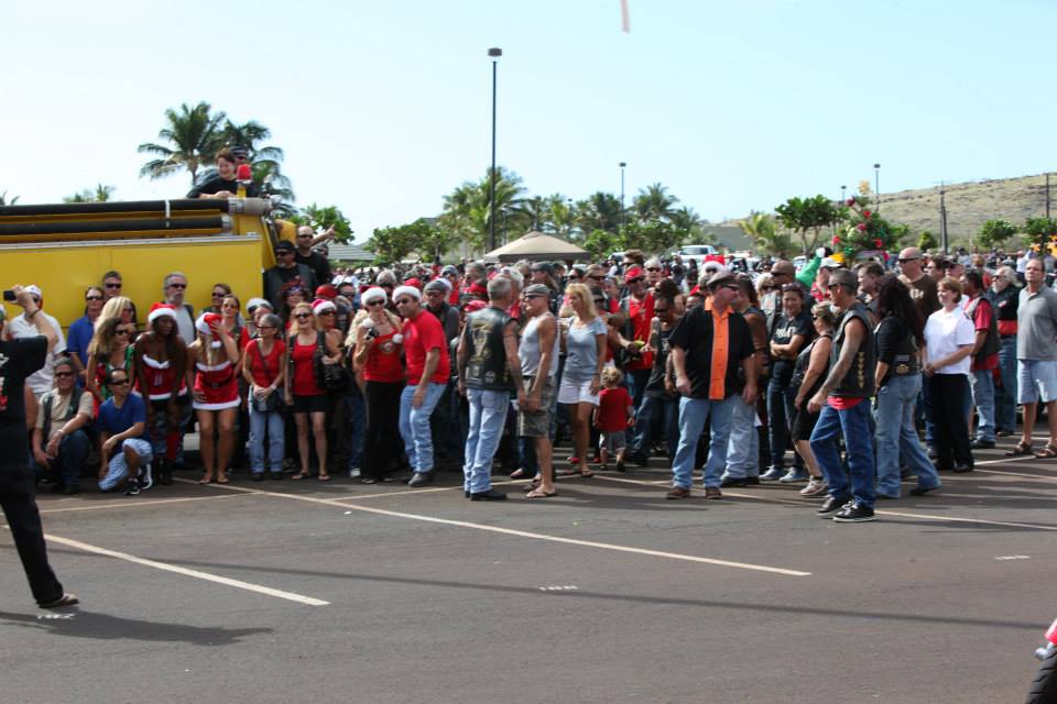 Group Photo 2013 Maui Toys for Tots Street Bikers United. 